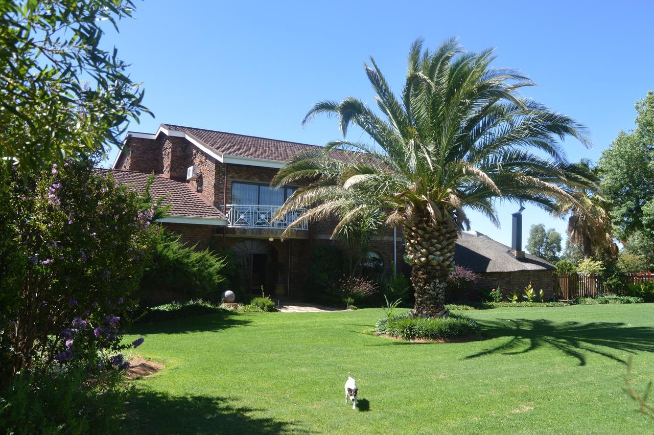 Krige Lodge B&B Блумфонтейн Экстерьер фото