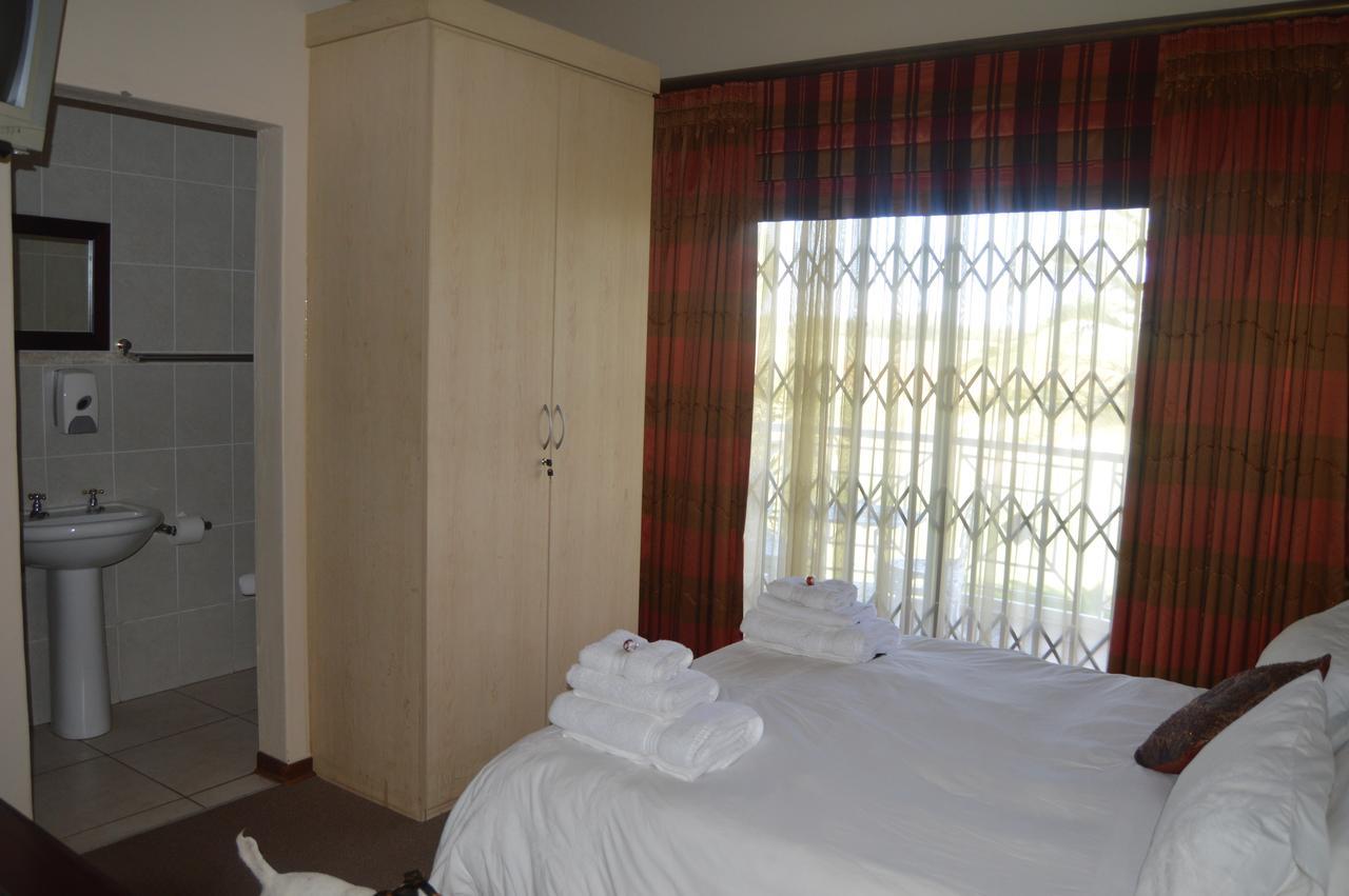 Krige Lodge B&B Блумфонтейн Экстерьер фото