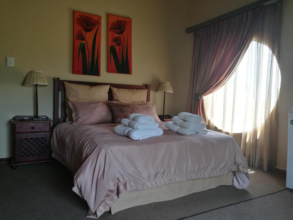 Krige Lodge B&B Блумфонтейн Экстерьер фото